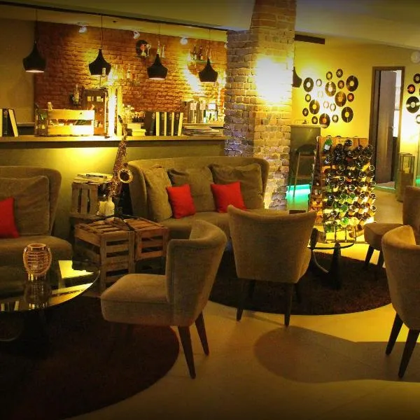 Hotel Volksschule,位于汉堡的酒店