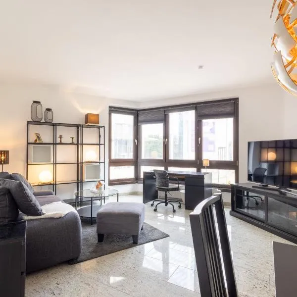 Rob's Suite - Zentrale Design-Suite am Opernplatz, 2 Zimmer, 2 Bäder und Top-Ausstattung，位于埃森的酒店