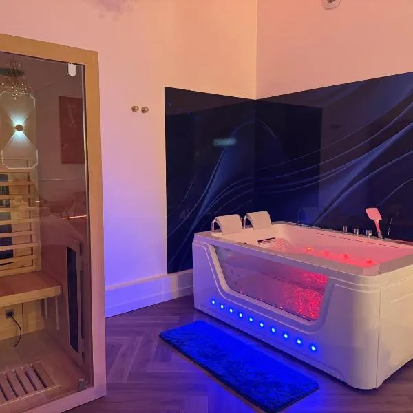 Suite EVASIO, au pied du château fort, parking privé，位于色当的酒店