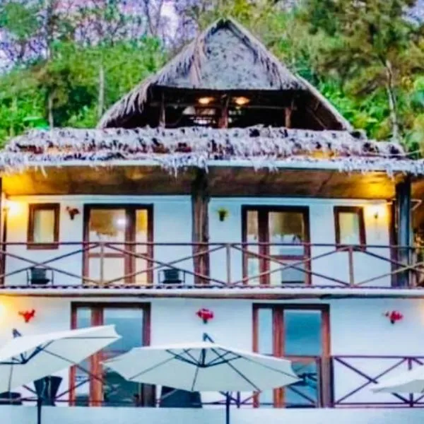 Ranchos de Chalia Panama，位于波托韦洛的酒店