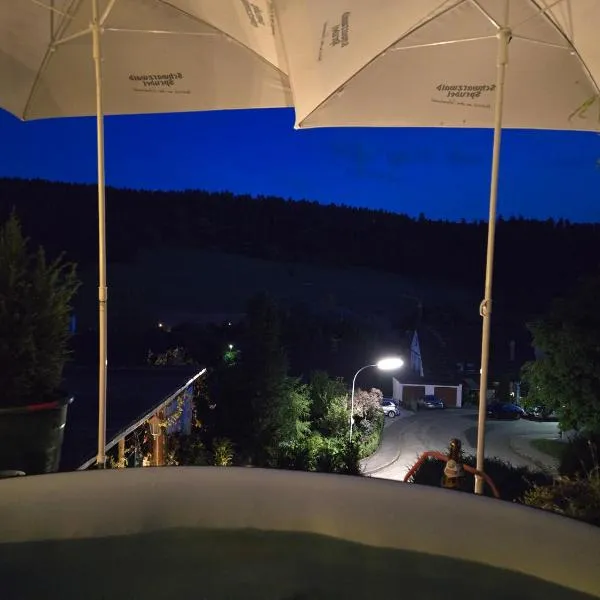 'Tor zum Schwarzwald' Ferienwohnungen mit Sauna，位于Wildberg的酒店