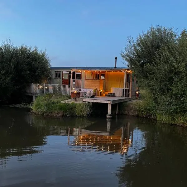 Herdsmans Hideaway，位于霍尔斯沃西的酒店