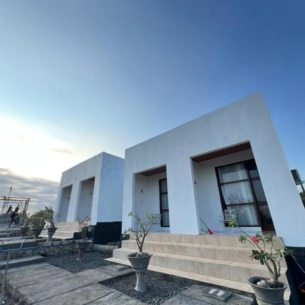 Ekas Kongkong Paradise Villa and Resto，位于Ekas的酒店