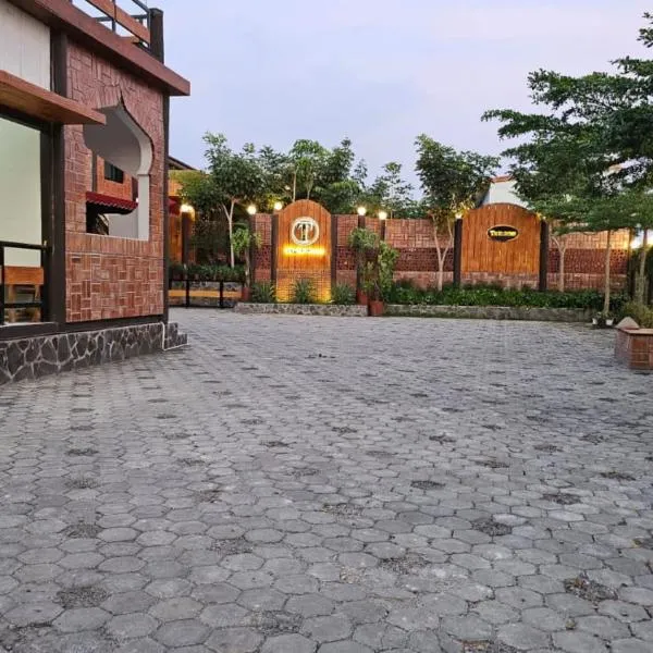 Tzy-No Cottage Yogyakarta，位于Balong的酒店