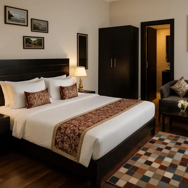 The Garnet Resort - Top Rated & Most Awarded Property in Vrindavan，位于范兰德凡的酒店