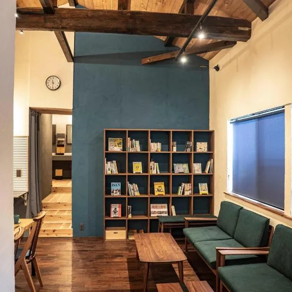 佐渡ゲストハウス サドヨイ，位于佐渡市的酒店