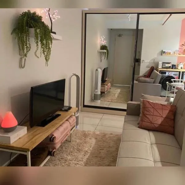 Lovely Luxury Poolview，位于加影的酒店