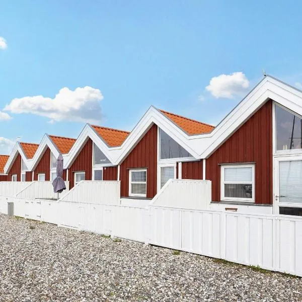 4 person holiday home in Nibe-By Traum，位于Nibe的酒店