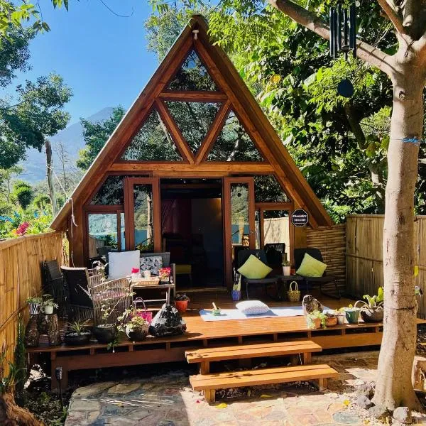 Luxe A-Frame on Lake Atitlán，位于圣地亚哥阿蒂特兰的酒店