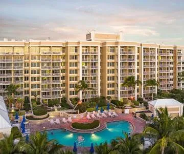 Marco Beach Ocean Suites，位于马可岛的酒店