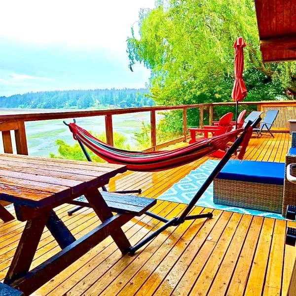 The Beach House Texada - Gillies Bay Favourite Cabin，位于Gillies Bay的酒店