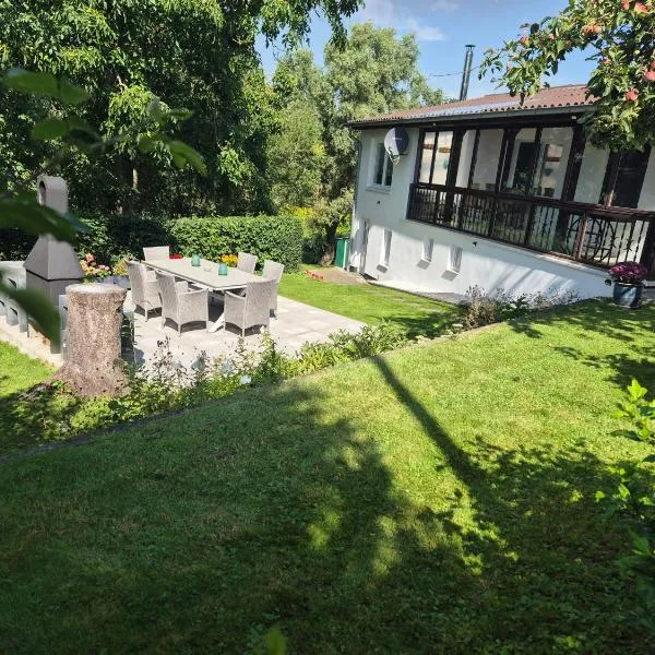 Ferienhaus-Wehr，位于Friedrichshof的酒店