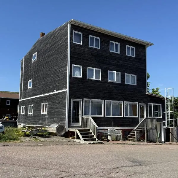 Loc Appart SPM Chambre d'hôtes 1 36 rue François PLANTE，位于圣皮埃尔的酒店