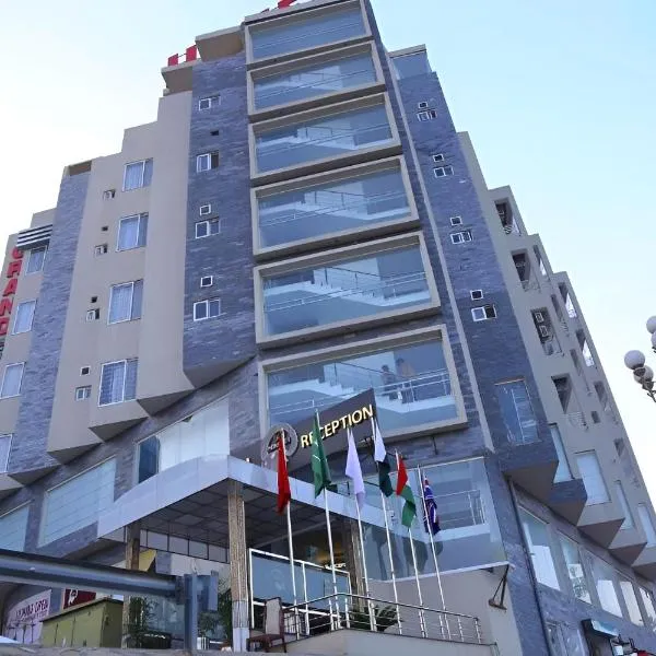 Grand Mongolia Hotel，位于拉瓦尔品第的酒店