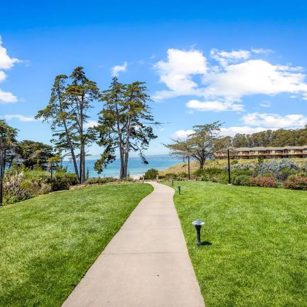 Luxury Garden View - Seascape Beach - Heated Pool，位于阿普托斯的酒店