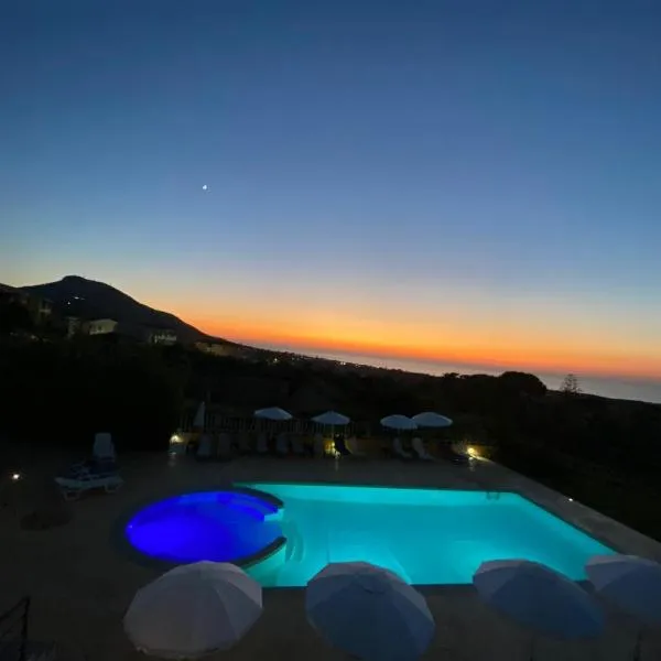 阿巴依达酒店，位于瓦雷多利亚的酒店