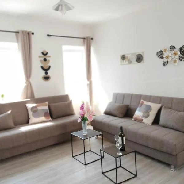 Rania's Seaview Corner，位于萨摩斯的酒店