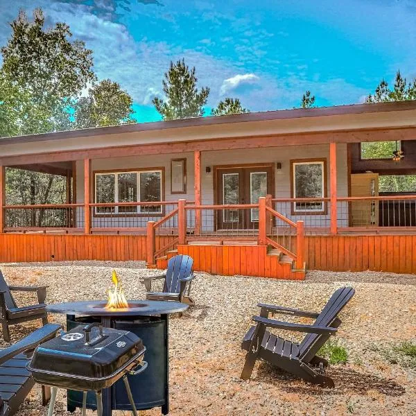 Modern Cabin with Sauna, Tub, Firepit and Views，位于布罗肯鲍的酒店