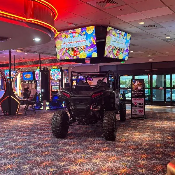 Barton's Club 93，位于杰克波特的酒店