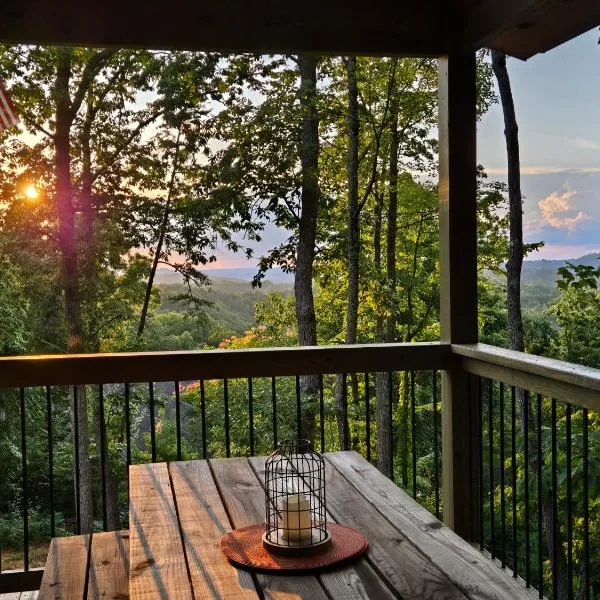 Smoky's View，位于赛维尔维尔的酒店