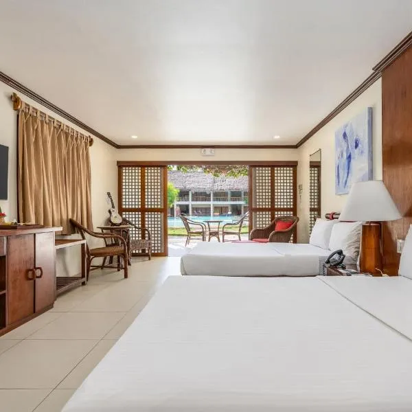 Bluewater Maribago Beach Resort，位于麦克坦的酒店