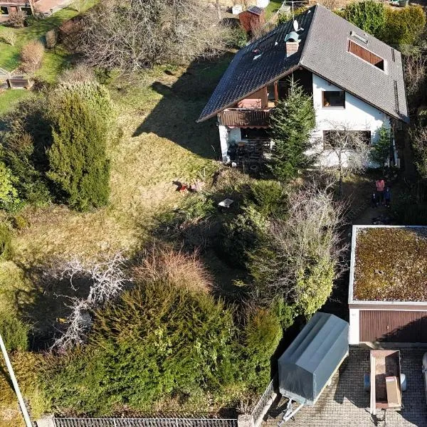 Gesamte Unterkunft - Wohlfühloase in Pforzheim Stadtnähe，位于普福尔茨海姆的酒店