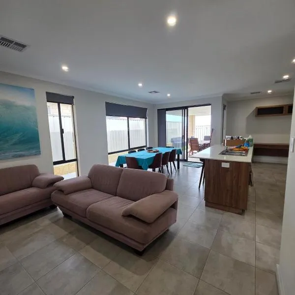 Sandcastle by the Sea，位于扬切普的酒店