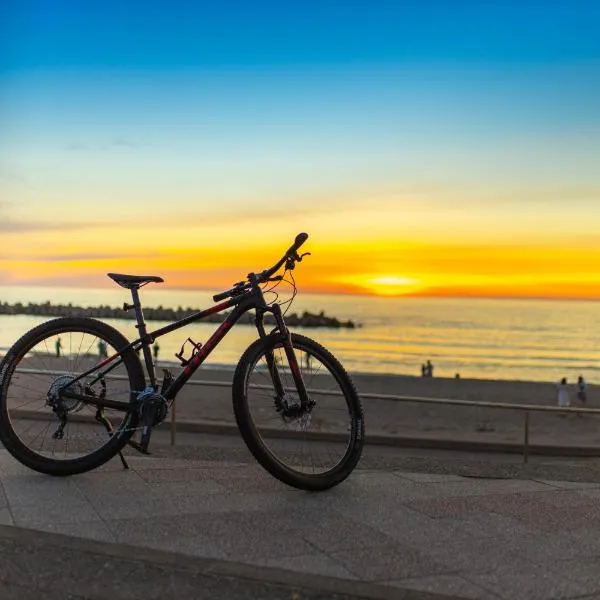 B&B Mikawa 6 - Loft Rooms，位于白山市的酒店