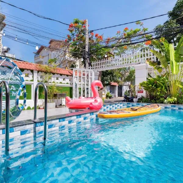 Villa Nhà Nguyên Căn Hồ Bơi Blue Day VT，位于头顿的酒店