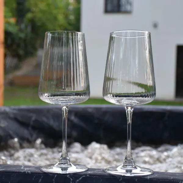 Miling Vendégház，位于Földes的酒店