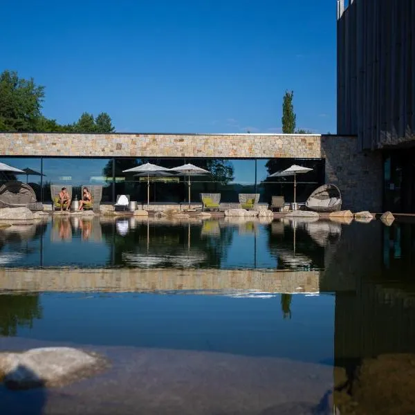 Amenity Hotel & Resort Česká Kanada，位于新比斯特日采的酒店