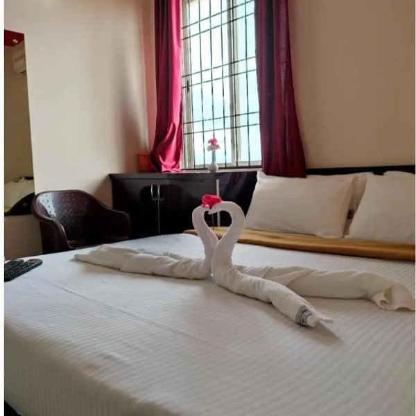 Ashraya Comforts，位于奇克马格尔的酒店