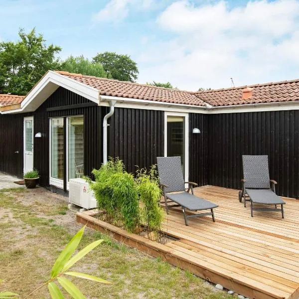 6 person holiday home in Væggerløse，位于博托比的酒店