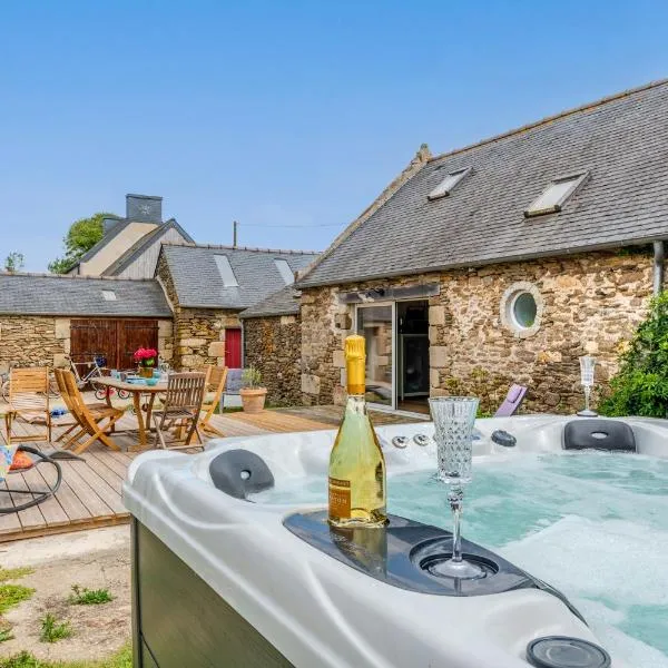 Le gîte de Saint Mathieu, longère pleine de charme au bout du monde ! jacuzzi extérieur vue sur la campagne, salle de billard，位于普卢贡韦兰的酒店