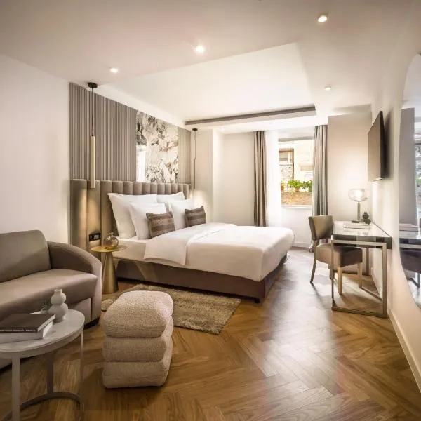 莫罗精品酒店，位于波雷奇的酒店