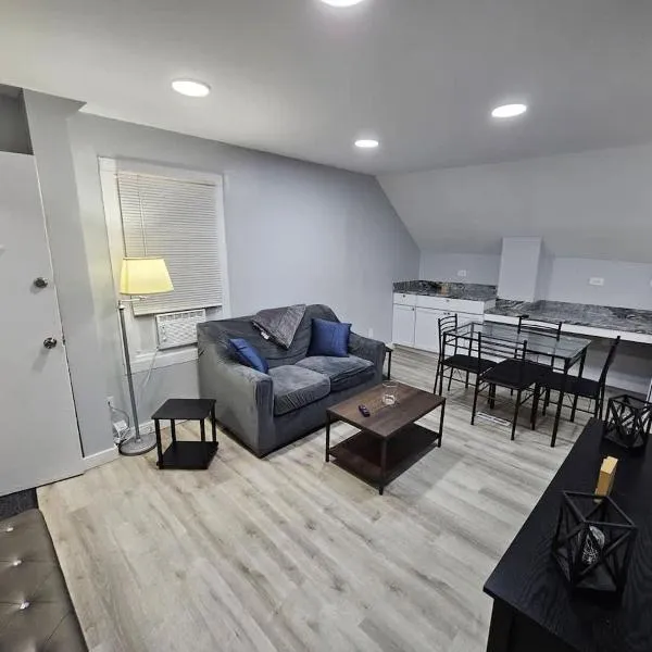 Beach Apt In Woodmontmilford，位于米尔福德的酒店