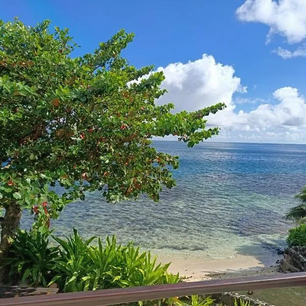 La PERLE de MOOREA Suite Parentale BORD DE LAGON baie d'OPUNOHU，位于Orufara的酒店
