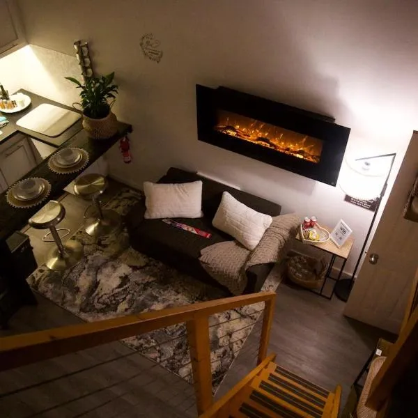 Cozy tiny house 10 minutes from UGA，位于阿森斯的酒店