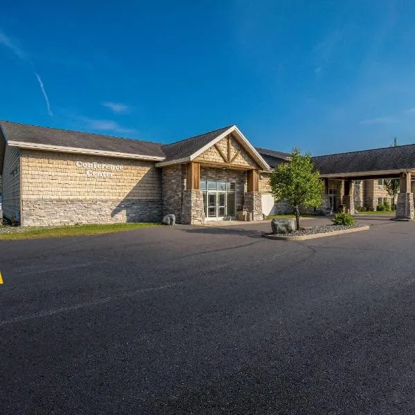 Rodeway Inn & Suites Tomahawk，位于Tomahawk的酒店