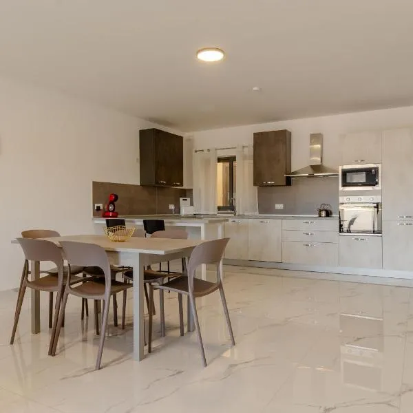 Luqa 3 bedroom penthouse T，位于卢加的酒店
