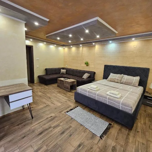 Prenoociste Simke，位于苏博蒂察的酒店