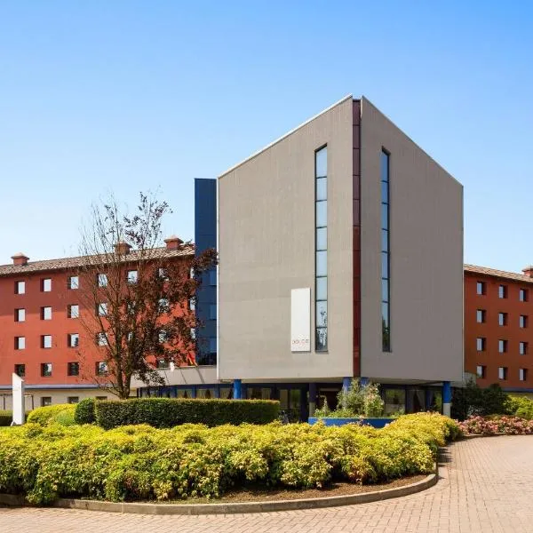 Zeus Essence Dolce by Wyndham Milan Malpensa，位于索马伦巴多的酒店