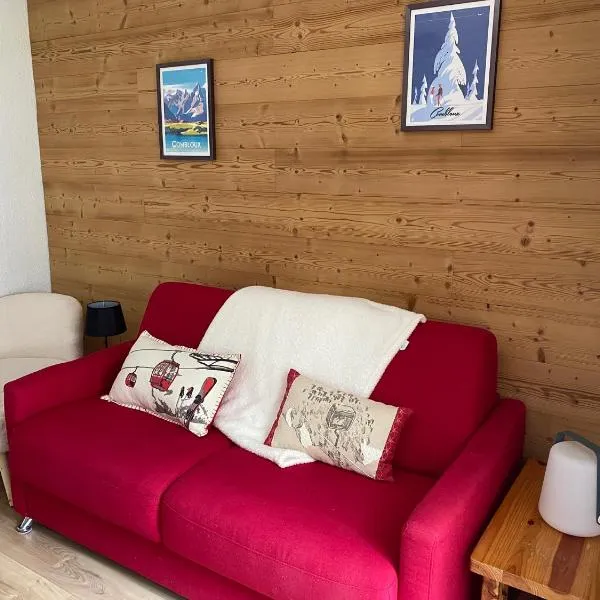 Studio Cosy 4 personnes avec jardin，位于孔布卢的酒店