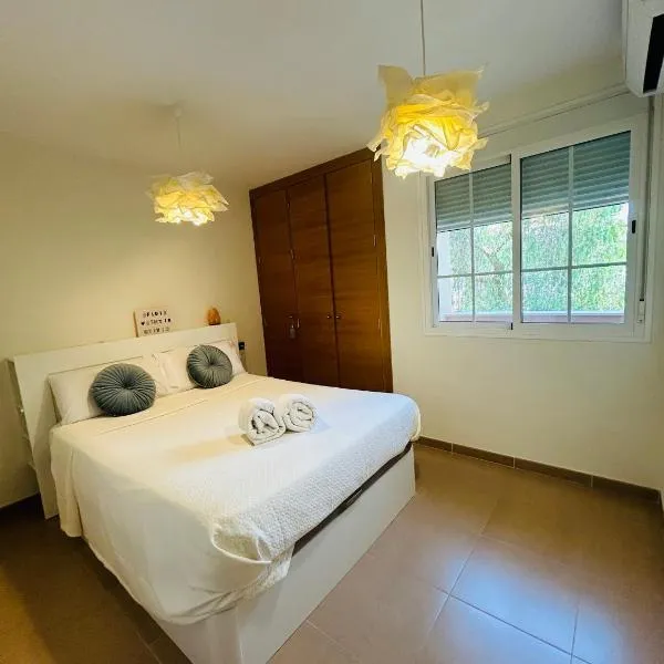 Confortable apartamento con garaje en Aguadulce，位于滨海罗克塔斯的酒店