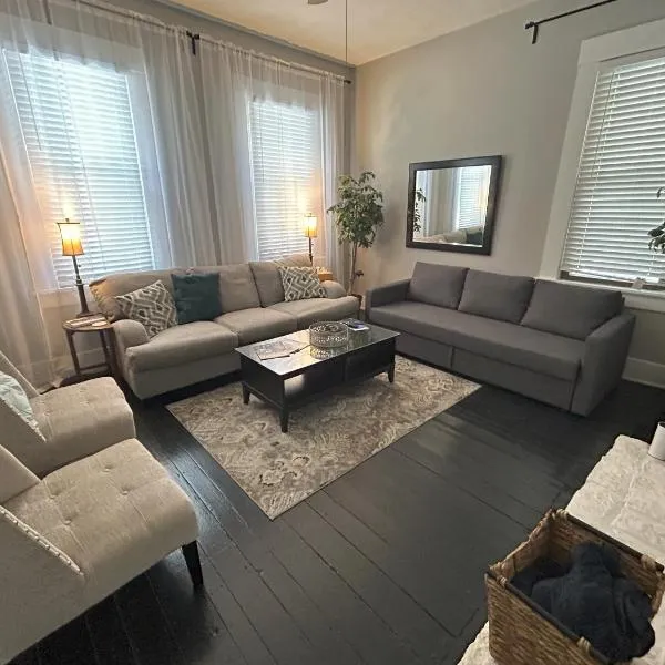 Riverside Hideaway just outside of downtown Cincy，位于辛辛那提的酒店