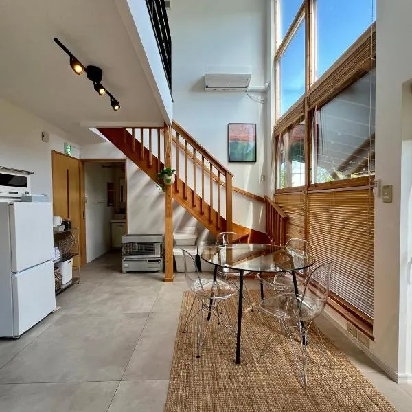 New! Lake and Mountain View Hammock House Up to 6 People，位于洞爷湖的酒店