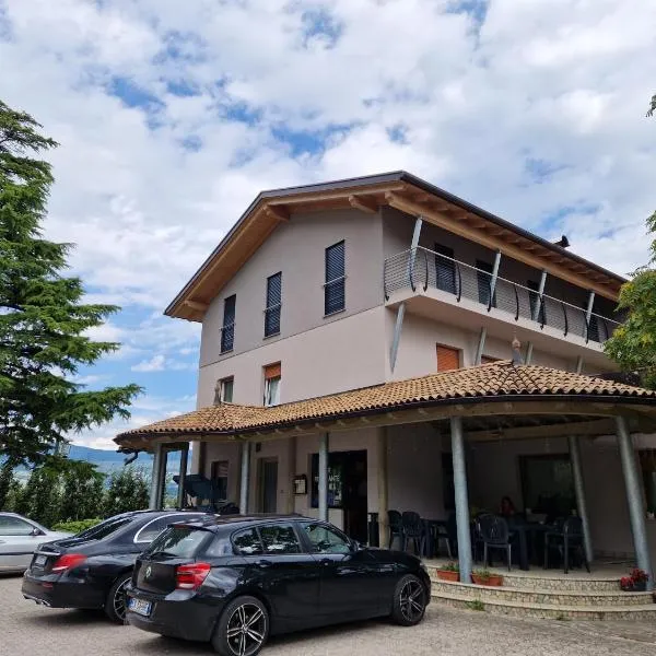 Albergo Passione Ristorante Pizzeria Romallo，位于Romallo的酒店