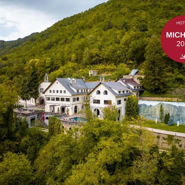 Angelats Hotel - A Signature Boutique Hotel & Restaurant，位于里贝斯的弗里瑟的酒店