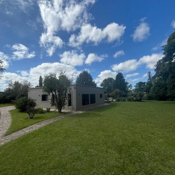 Increible casa Quinta en Ing Maschwitz，位于Maquinista Savio的酒店