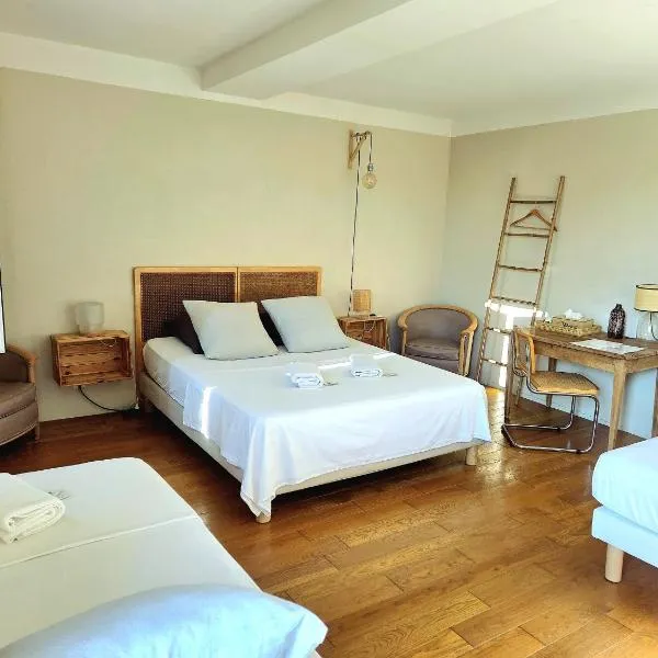 Chambre d'hôtes Les Berges de l'Aude - B&B - Proche Canal du midi & Carcassonne，位于Puicheric的酒店